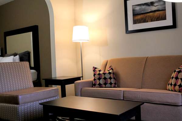 Suite - Best Western Plus Inn & Suites Clive - I-35 & I-80, Exit 124