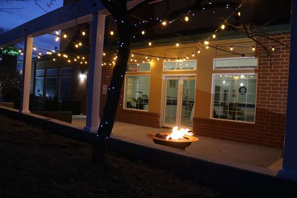  - Best Western Plus Inn & Suites Clive - I-35 & I-80, Exit 124