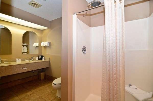  - Best Western Plus University Park Inn & Suites Ames