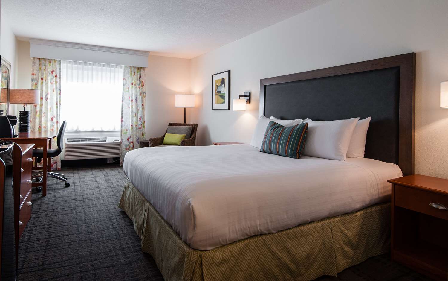 Best Western Plus University Park Inn & Suites Ames, IA See Discounts