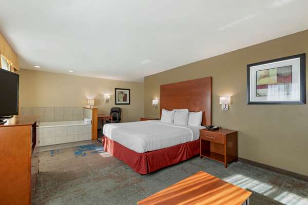 - Best Western Plus Altoona Inn - I-80, Exit 142