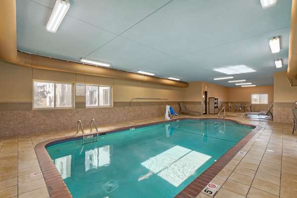 Pool - Best Western Plus Altoona Inn - I-80, Exit 142