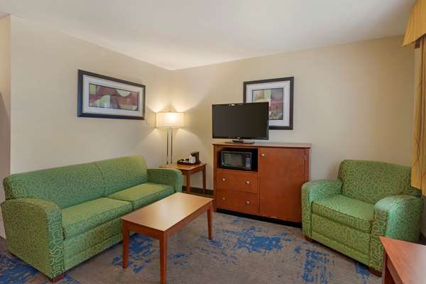  - Best Western Plus Altoona Inn - I-80, Exit 142