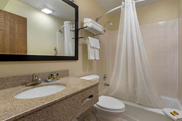  - Best Western Plus Altoona Inn - I-80, Exit 142