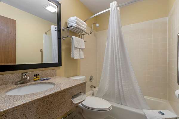  - Best Western Plus Altoona Inn - I-80, Exit 142