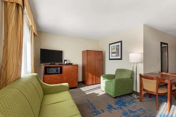  - Best Western Plus Altoona Inn - I-80, Exit 142