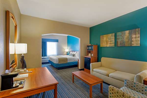  - Best Western Governors Inn & Suites Wichita - I-135, Exit 1A