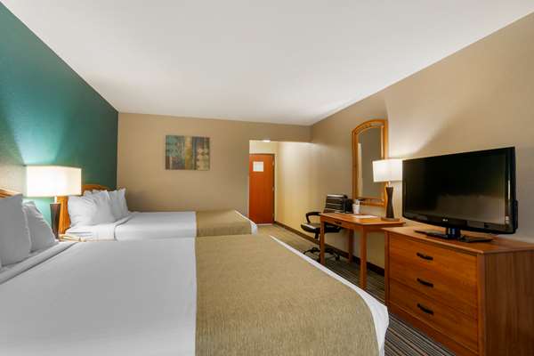  - Best Western Governors Inn & Suites Wichita - I-135, Exit 1A