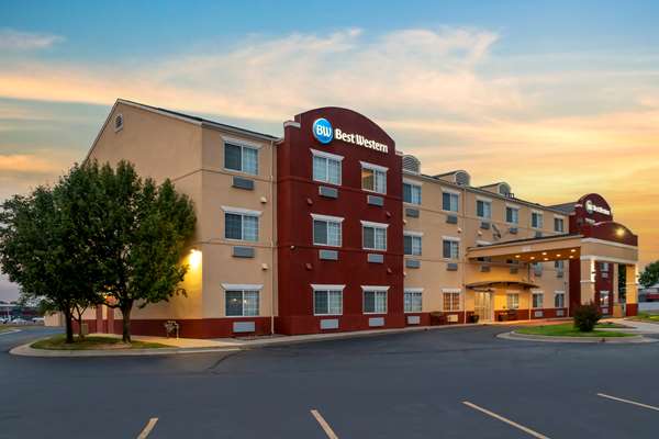 Exterior view - Best Western Governors Inn & Suites Wichita - I-135, Exit 1A