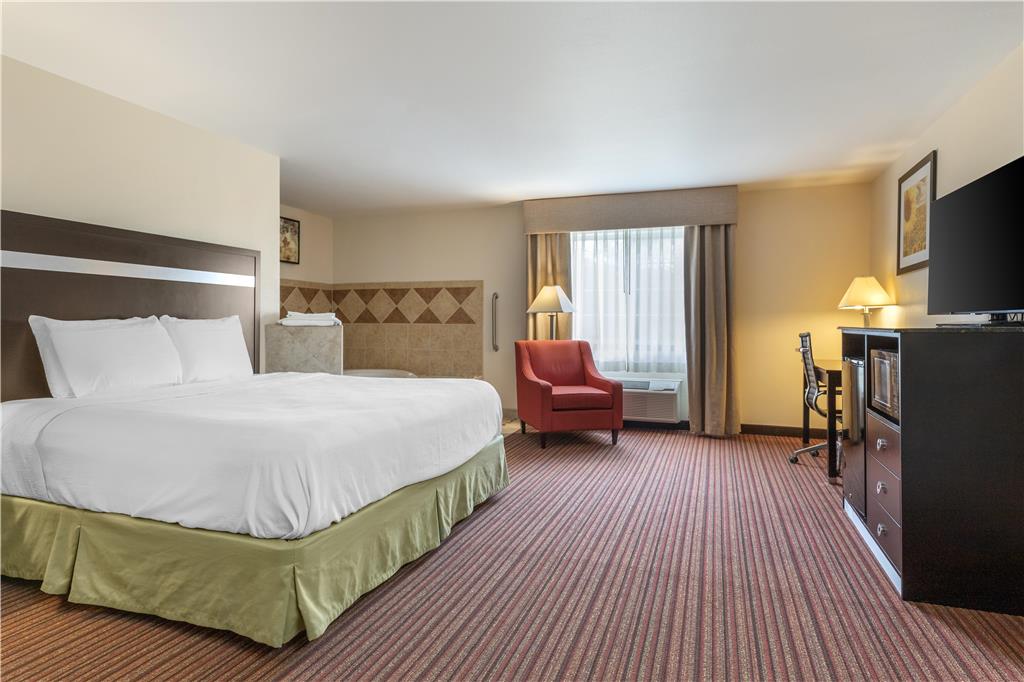 Best Western Parsons Inn-guestroom-Guest Room,On-Site.jpg