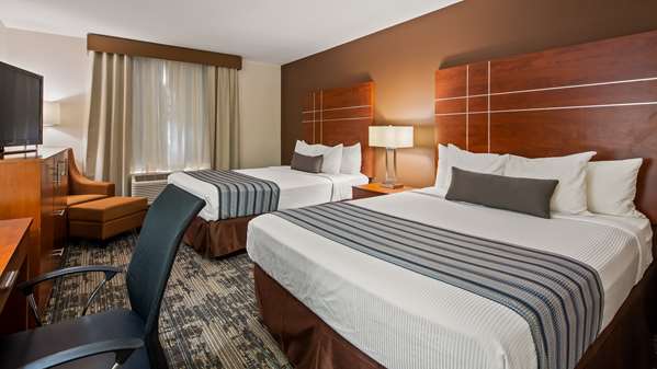  - Best Western Plus WaKeeney Inn & Suites - I-70, Exit 127