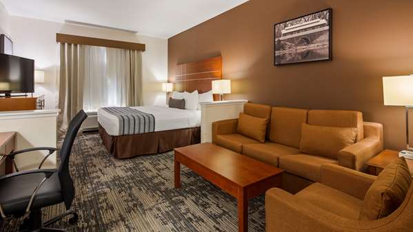  - Best Western Plus WaKeeney Inn & Suites - I-70, Exit 127
