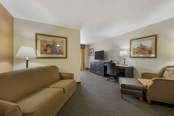  - Best Western Plus Country Inn & Suite Dodge City