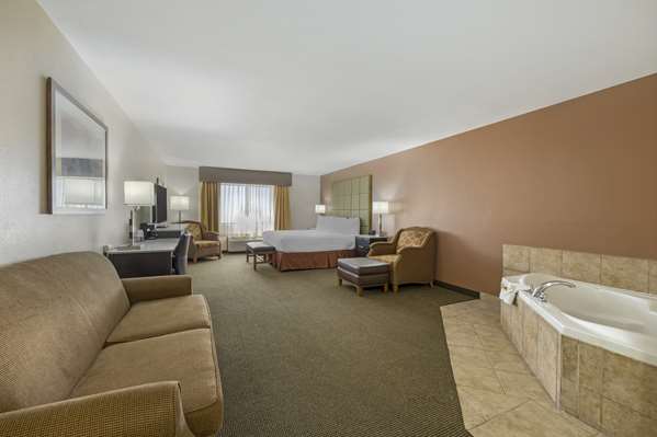  - Best Western Plus Country Inn & Suite Dodge City