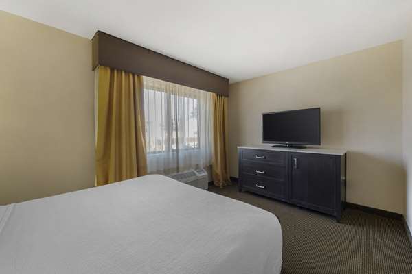  - Best Western Plus Country Inn & Suite Dodge City