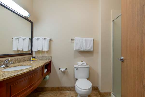  - Best Western Plus Butterfield Inn Hays - I-70, Exit 159