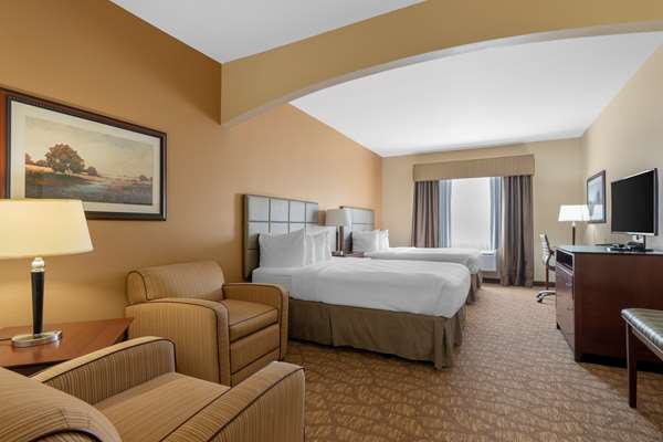  - Best Western Plus Butterfield Inn Hays - I-70, Exit 159