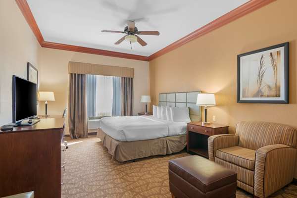  - Best Western Plus Butterfield Inn Hays - I-70, Exit 159
