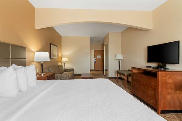  - Best Western Plus Butterfield Inn Hays - I-70, Exit 159