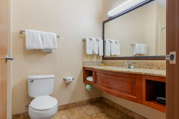  - Best Western Plus Butterfield Inn Hays - I-70, Exit 159