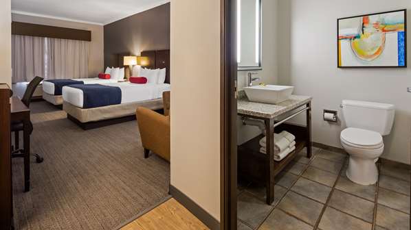  - Best Western Plus Olathe Inn & Suites - I-35, Exit 215