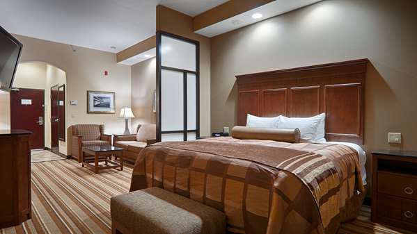 Suite - Best Western Premier KC Speedway Inn & Suites - I-435, Exit 13
