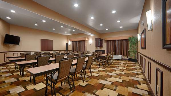  - Best Western Premier KC Speedway Inn & Suites - I-435, Exit 13