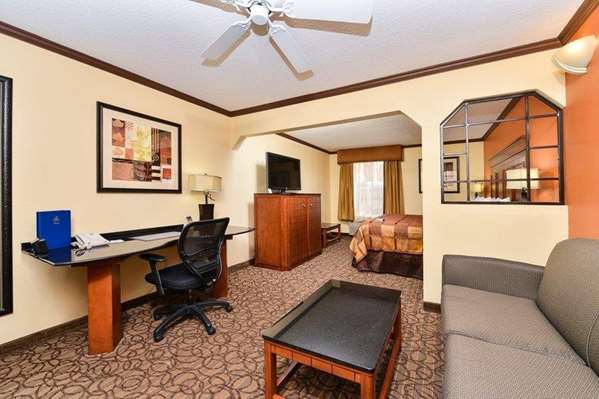 Suite - Best Western Plus Midwest Inn & Suites Salina