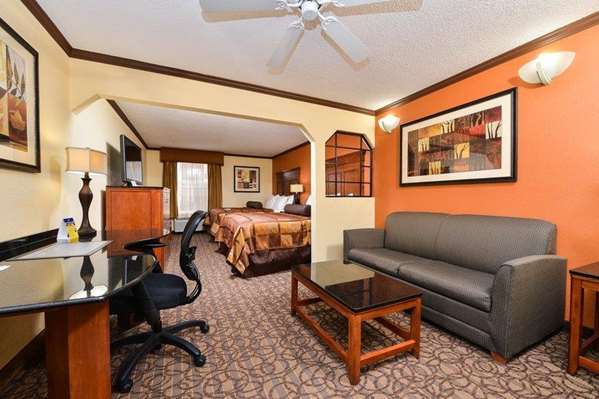Suite - Best Western Plus Midwest Inn & Suites Salina