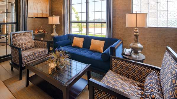  - Best Western Plus Emerald Inn & Suites Garden City