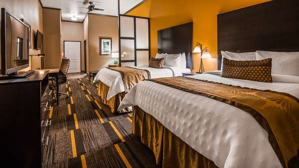  - Best Western Plus Emerald Inn & Suites Garden City