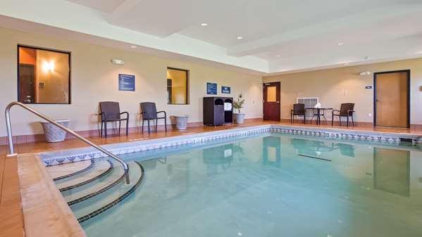 Pool - Best Western Plus Hiawatha Hotel