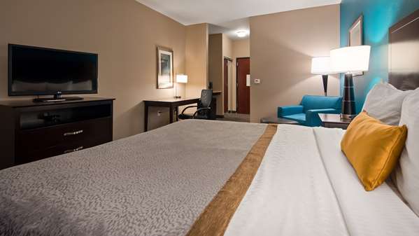  - Best Western Plus Hiawatha Hotel