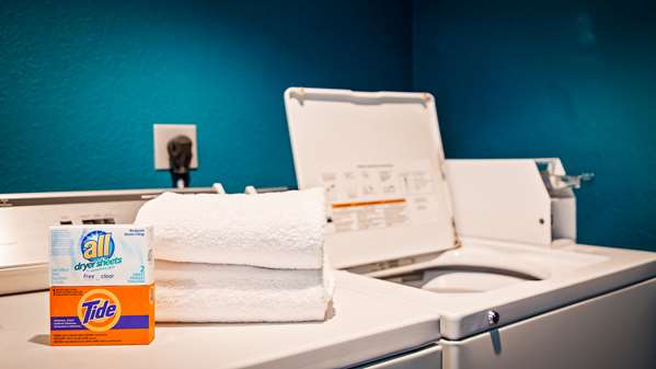  - Best Western Plus Hiawatha Hotel