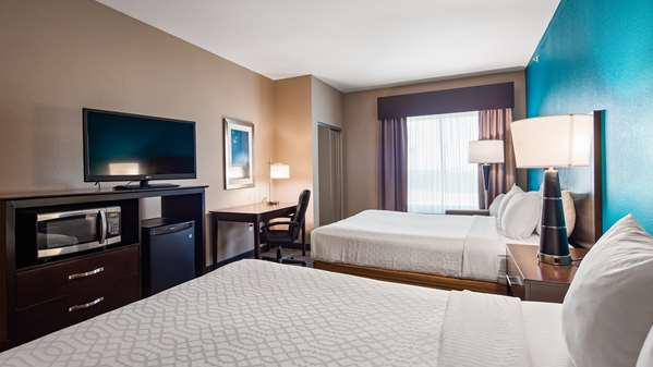  - Best Western Plus Hiawatha Hotel