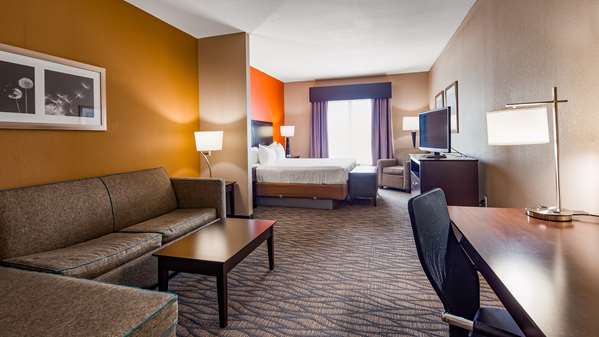  - Best Western Plus Hiawatha Hotel