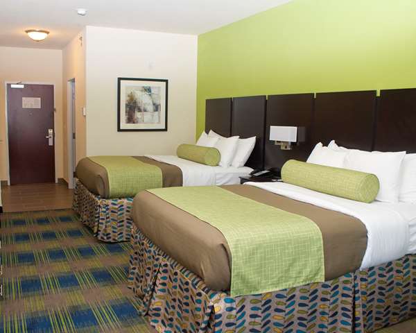  - Best Western Plus Pratt Hotel