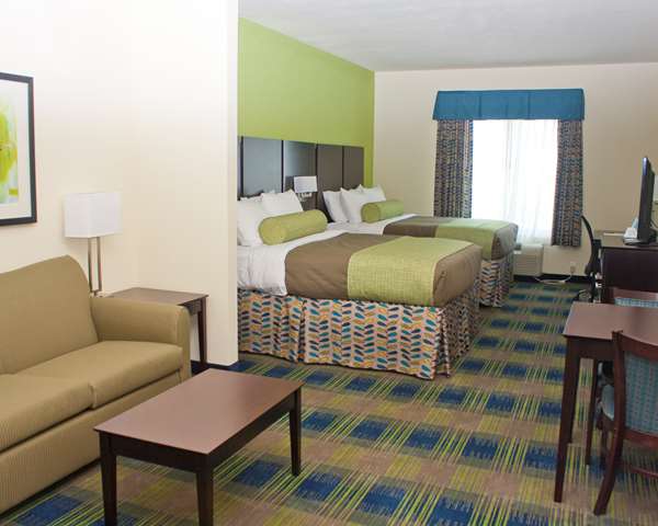 - Best Western Plus Pratt Hotel
