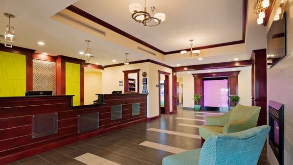  - Best Western Plus Pratt Hotel