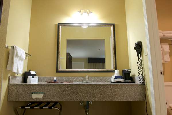  - Best Western Green Tree Inn Clarksville - I-65, Exit 5