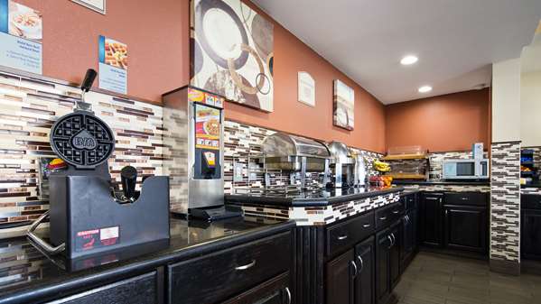 Amenities - Best Western Green Tree Inn Clarksville - I-65, Exit 5