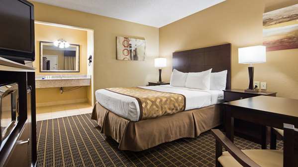  - Best Western Green Tree Inn Clarksville - I-65, Exit 5