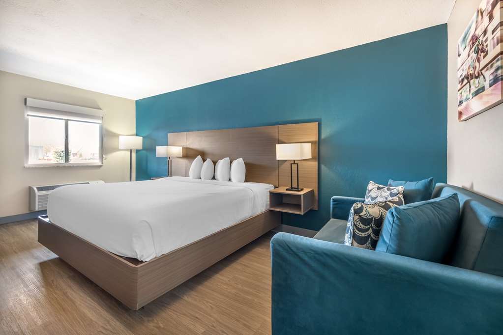 Best Western Green Tree Inn-guestroom-Guest Room,On-Site.jpg