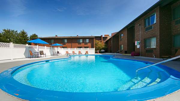 Pool - Best Western Shelbyville Lodge - I-64, Exit 32