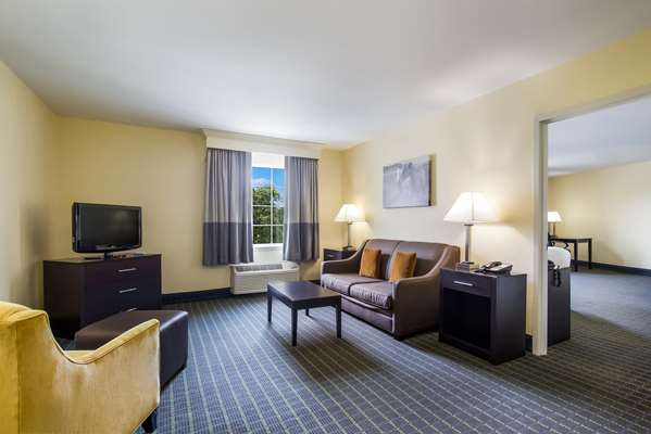 Suite - Best Western Parkside Inn Frankfort - I-64, Exit 58