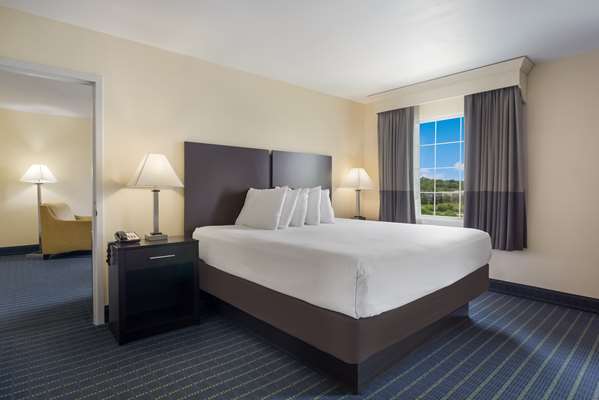 Suite - Best Western Parkside Inn Frankfort - I-64, Exit 58