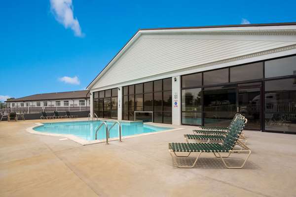 Pool - Best Western Parkside Inn Frankfort - I-64, Exit 58