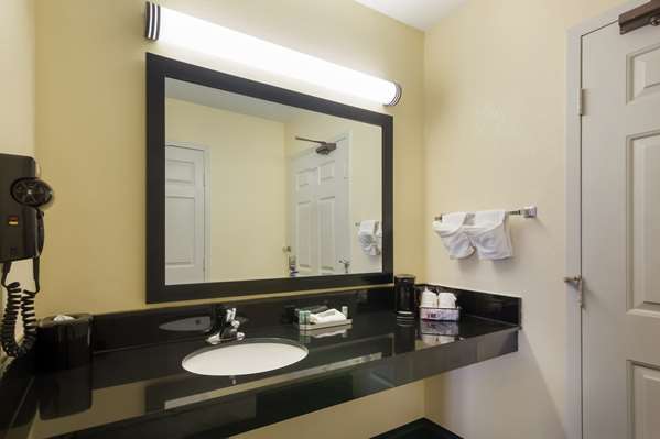  - Best Western Parkside Inn Frankfort - I-64, Exit 58