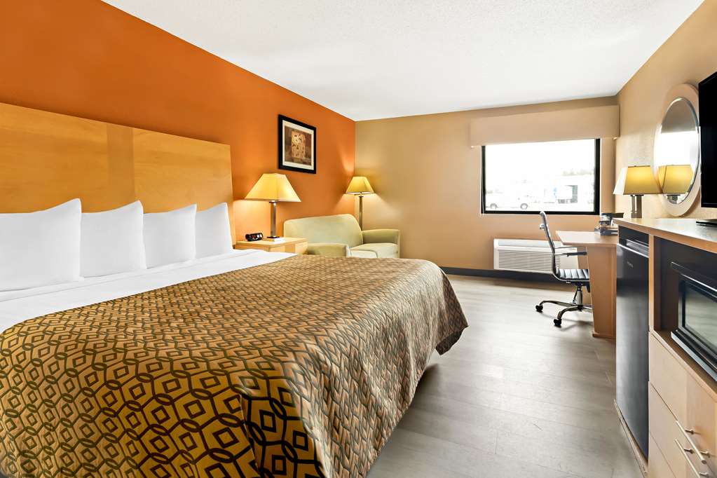 Best Western Paducah Inn-guestroom-Guest Room,On-Site.jpg