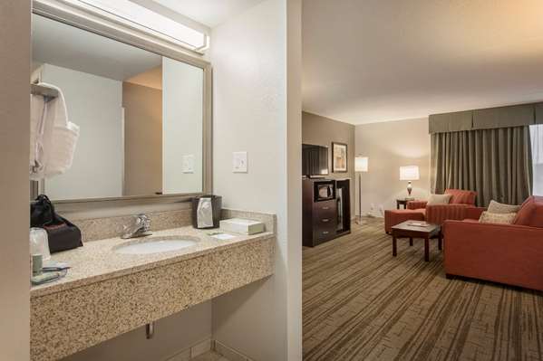  - Best Western Ashbury Inn La Grange - I-71, Exit 22